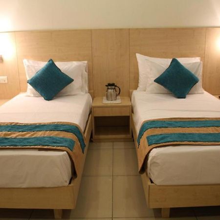 Hotel Southern Grand Vidzsajavádá Kültér fotó