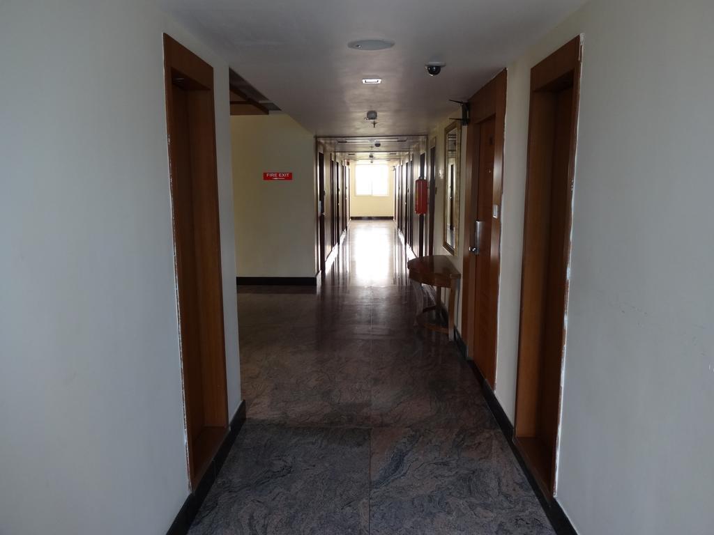 Hotel Southern Grand Vidzsajavádá Kültér fotó