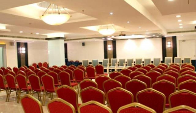 Hotel Southern Grand Vidzsajavádá Kültér fotó