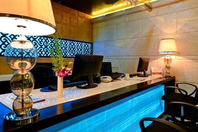 Hotel Southern Grand Vidzsajavádá Kültér fotó