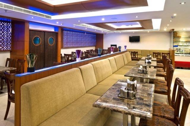 Hotel Southern Grand Vidzsajavádá Kültér fotó