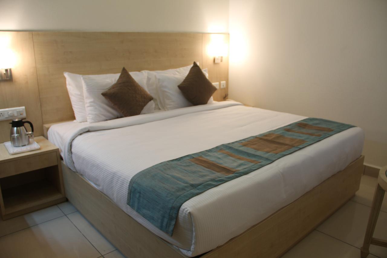 Hotel Southern Grand Vidzsajavádá Kültér fotó