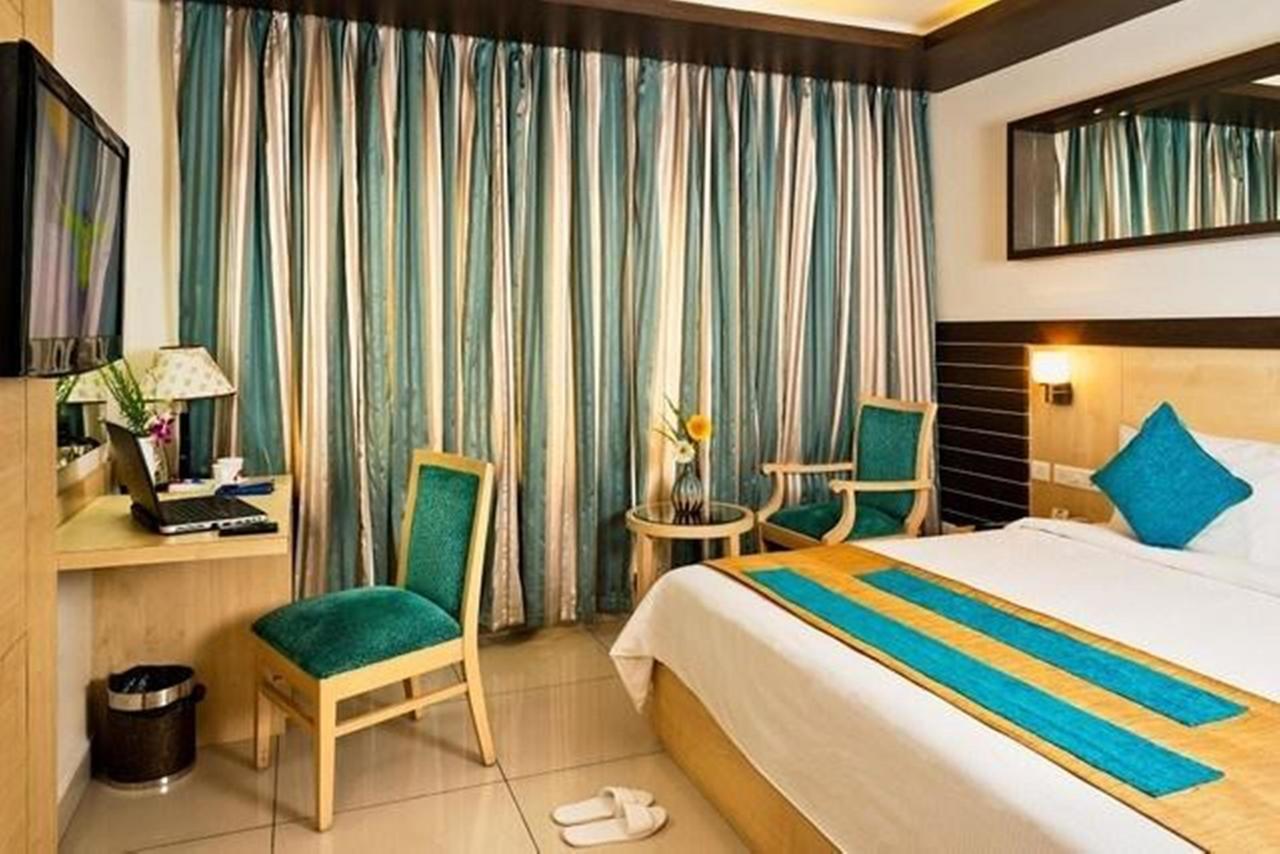Hotel Southern Grand Vidzsajavádá Kültér fotó